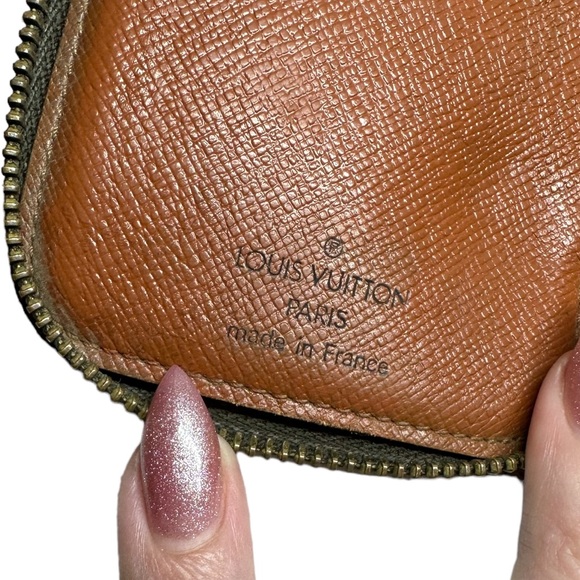 LOUIS VUITTON VINTAGE ZIPPY MONOGRAM 6 KEY CASE/CARD HOLDER - Picture 11 of 14